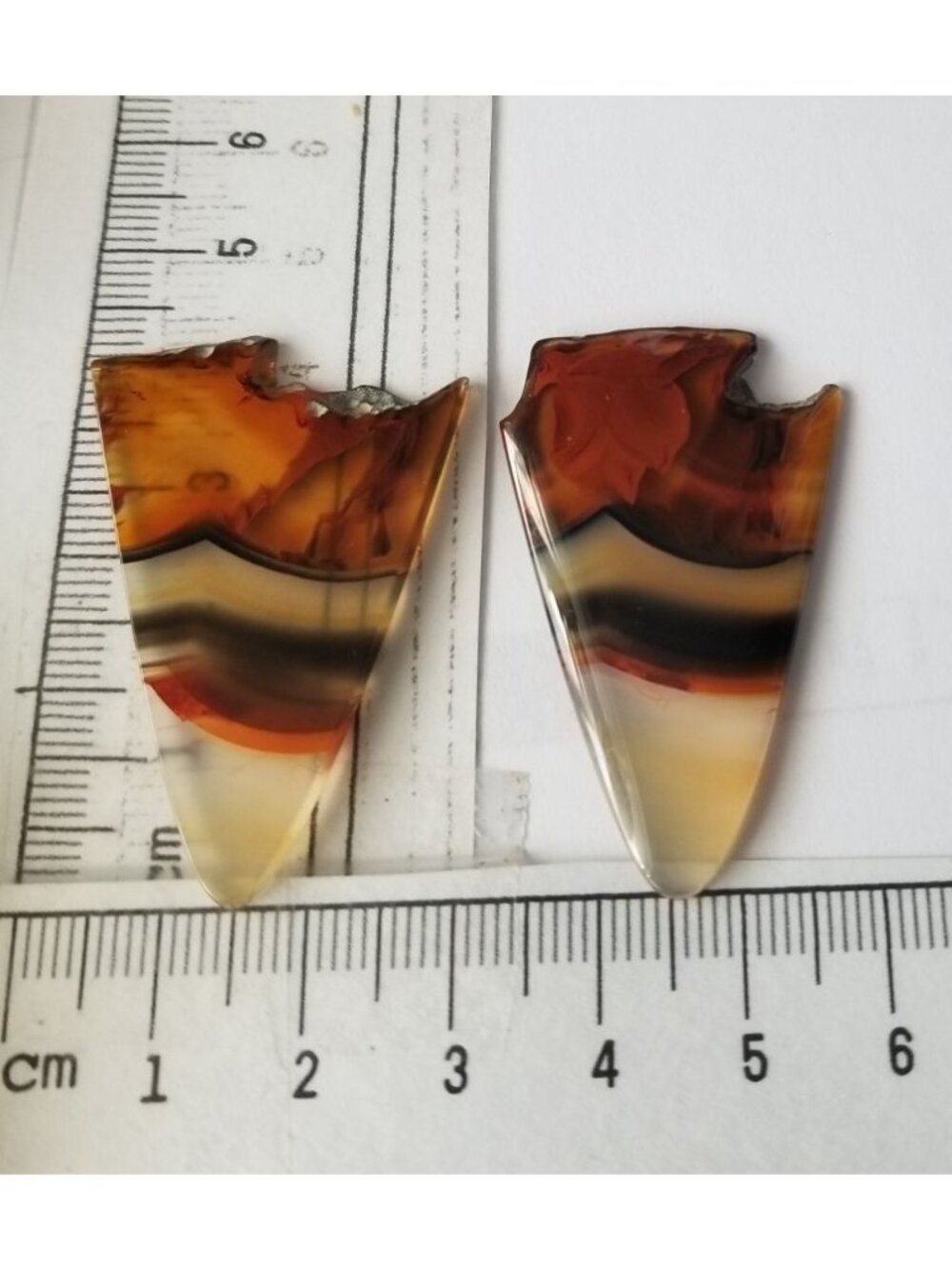 Loose Gemstone 2 Pieces Matched Banded Montane Agate  4 cm x 3  cm 10  gr Beige